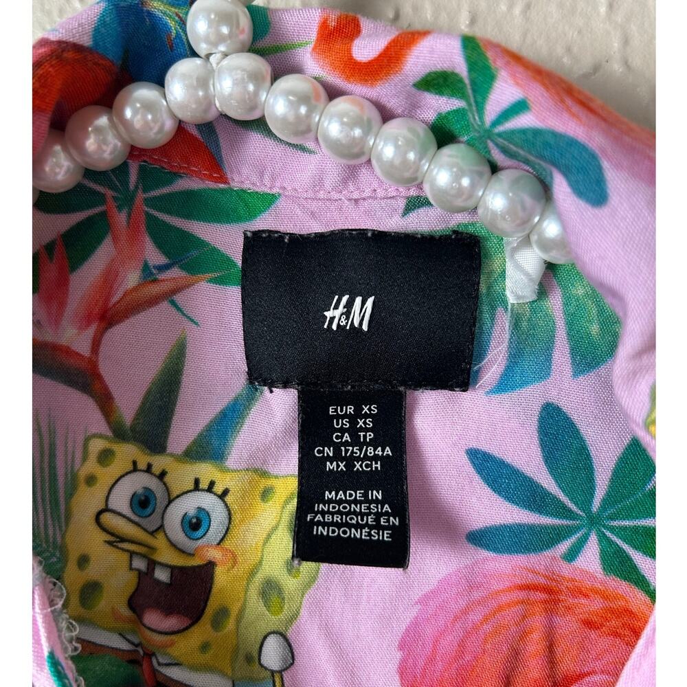 H&M Men’s Size XS Shirt SpongeBob SquarePants Button Front Tropical Hawaiian Top - Picture 3 of 8